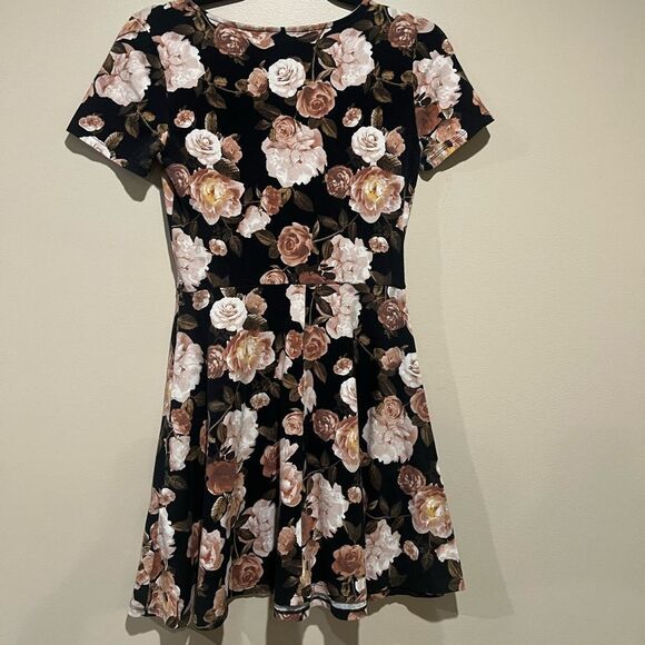 Forever 21 Rose Print Skater Dress - size S - Picture 4 of 5